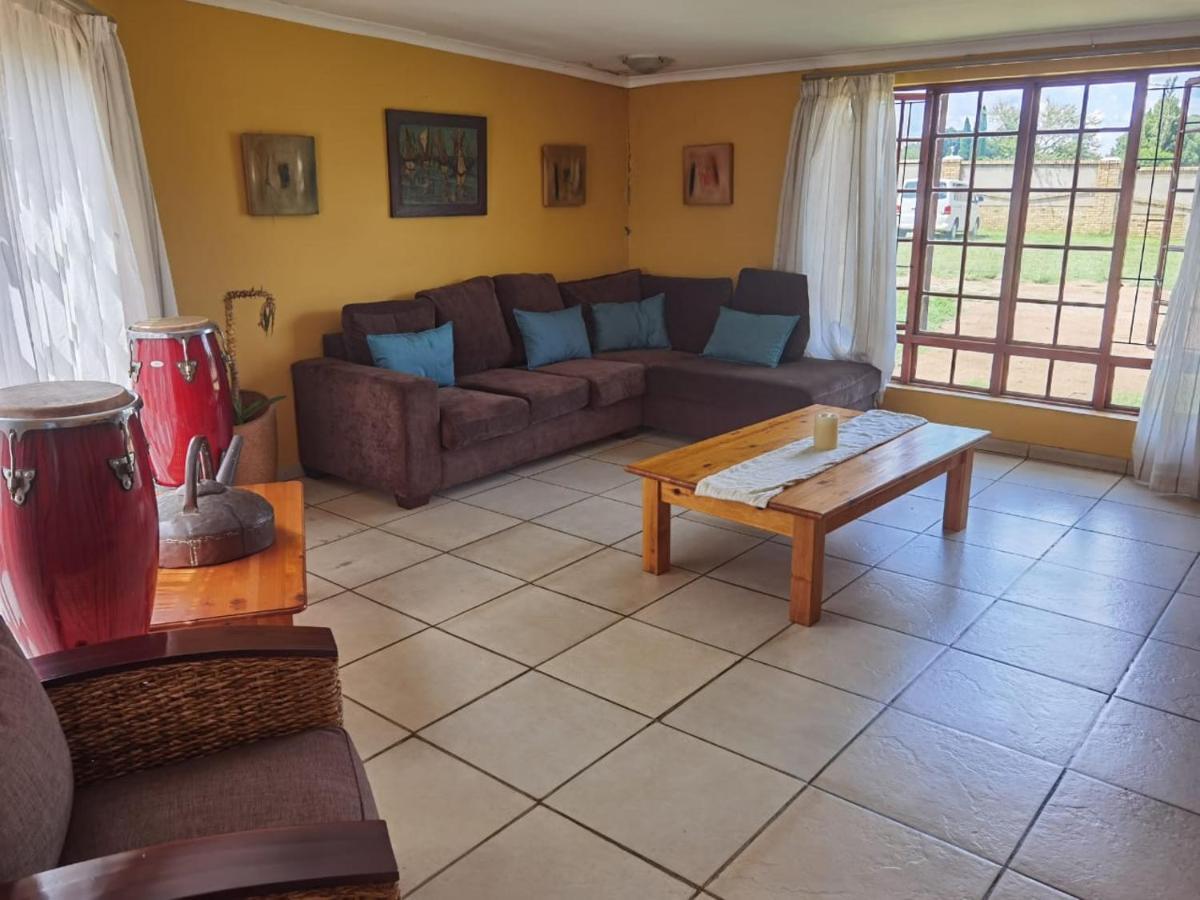 Backpackers Connection @ Jnb Airport Albergue Benoni Exterior foto